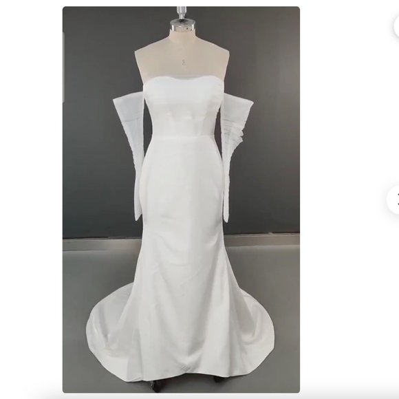 Long Sleeves Sheath Wedding Dress - Picture 1 of 16